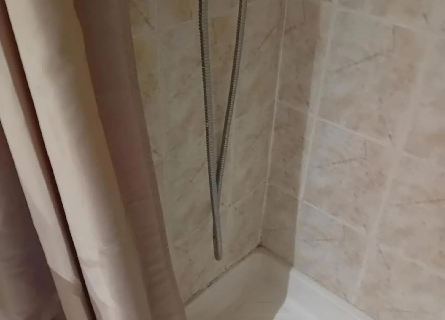 Private Room Full Furnished In Cannes의 연락처